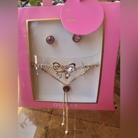 GUESS Gold-Tone Pink Crystal Butterfly 🦋 Slider Bracelet & Stud Earrings Set - Picture 4 of 12